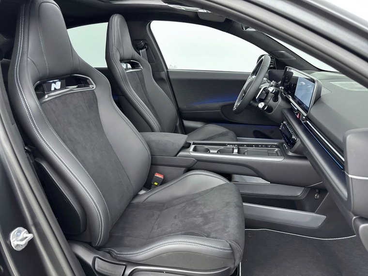 Vehicle Image 31