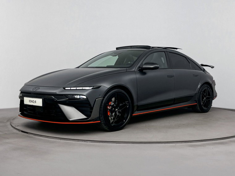 Vehicle Image 32