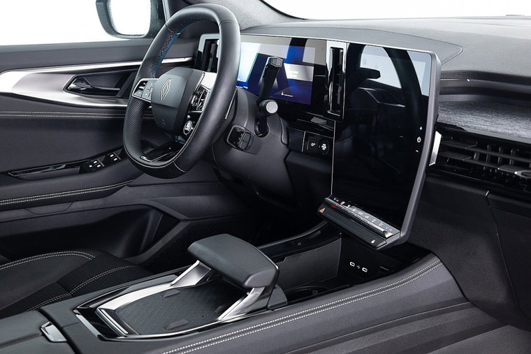 Vehicle Image 3
