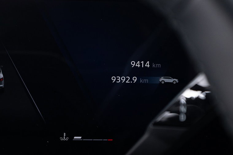 Vehicle Image 25