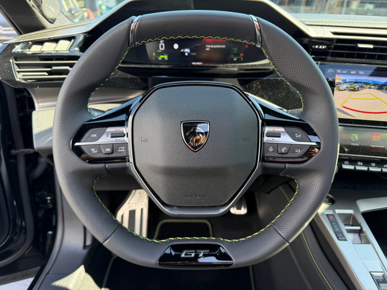 Vehicle Image 26