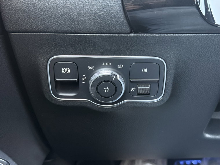 Vehicle Image 39