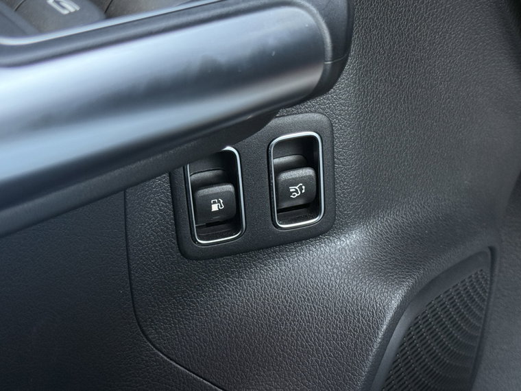 Vehicle Image 40
