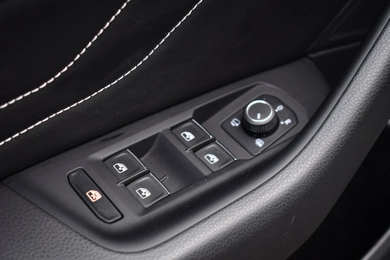 Vehicle Image 37