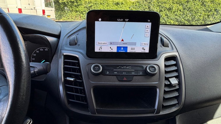 Vehicle Image 21