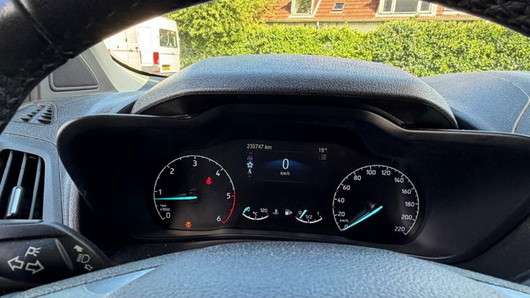Vehicle Image 24