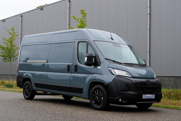 Vehicle Image 37
