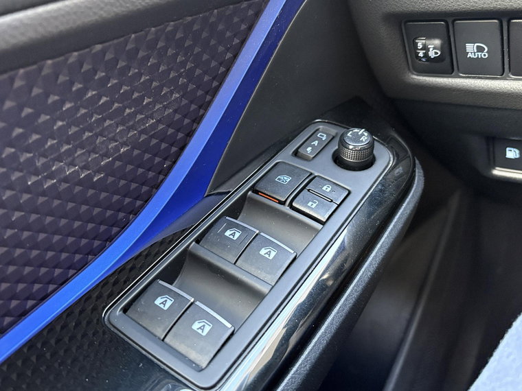Vehicle Image 24