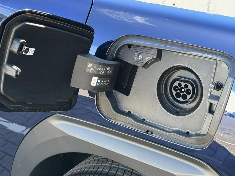 Vehicle Image 30