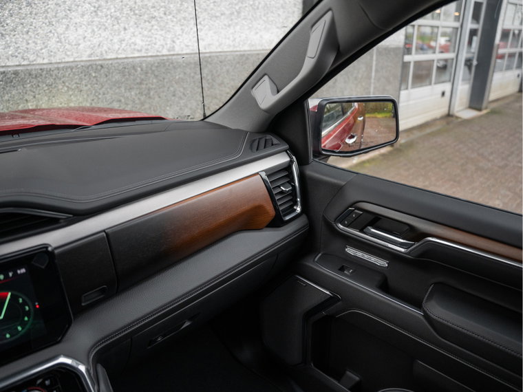 Vehicle Image 60