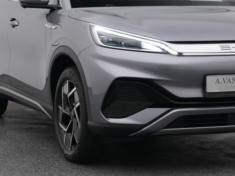 Vehicle Image 17