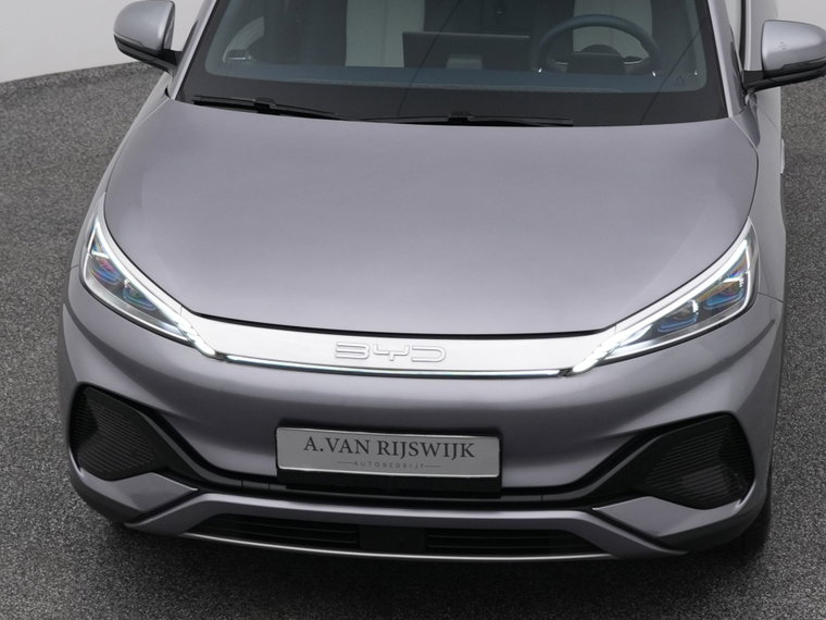 Vehicle Image 30