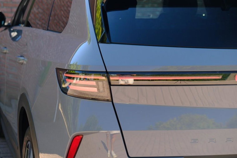 Vehicle Image 35