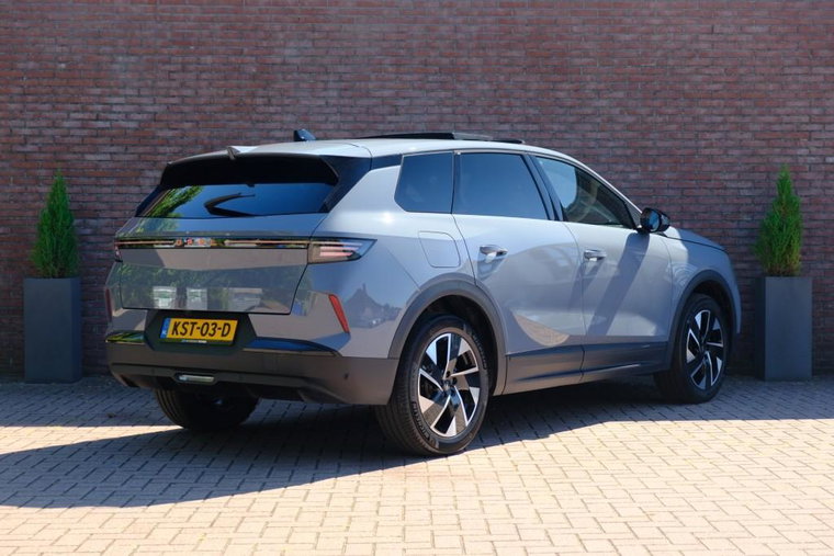 Vehicle Image 36