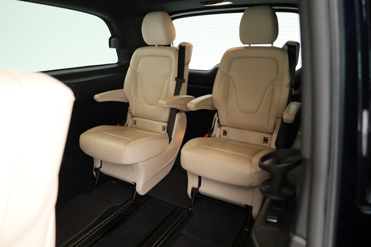 Vehicle Image 31