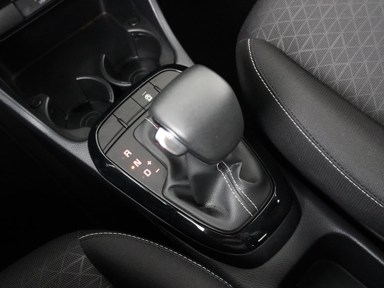 Vehicle Image 32