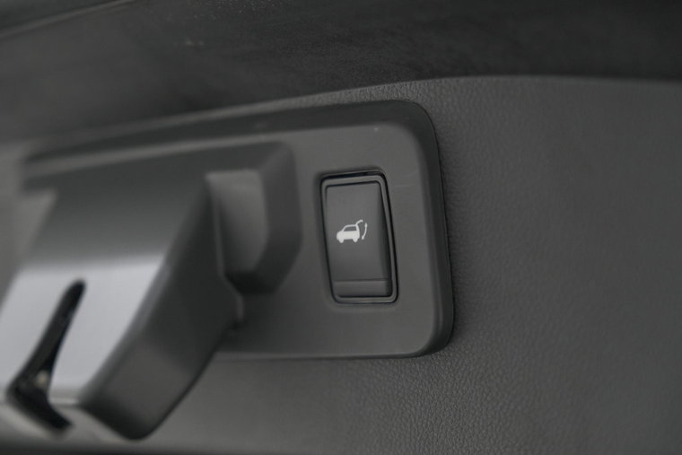 Vehicle Image 40
