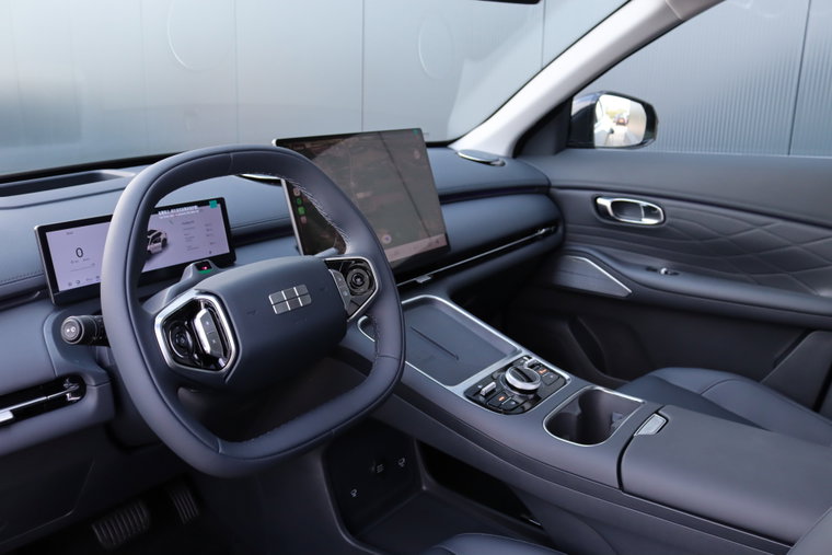 Vehicle Image 10
