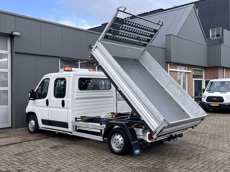 Vehicle Image 28