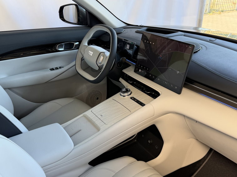 Vehicle Image 37