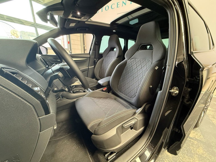 Vehicle Image 22
