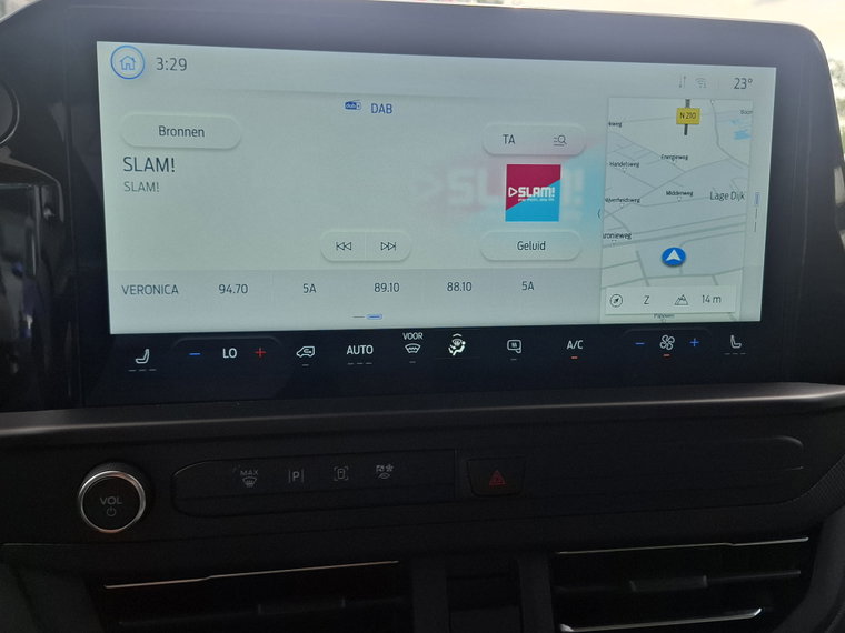 Vehicle Image 16