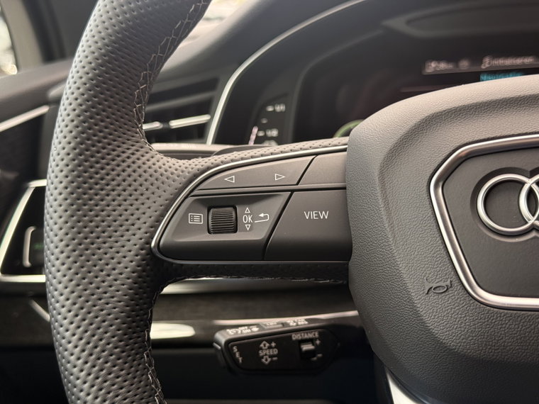 Vehicle Image 28