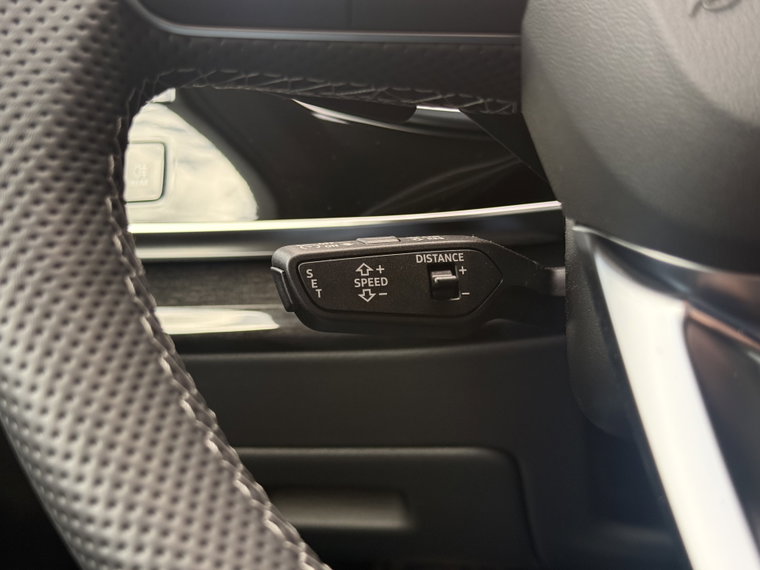 Vehicle Image 29