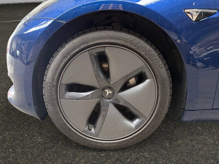 Vehicle Image 22