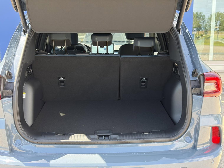 Vehicle Image 32