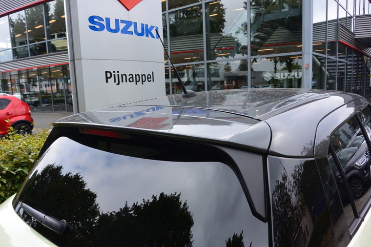 Vehicle Image 13