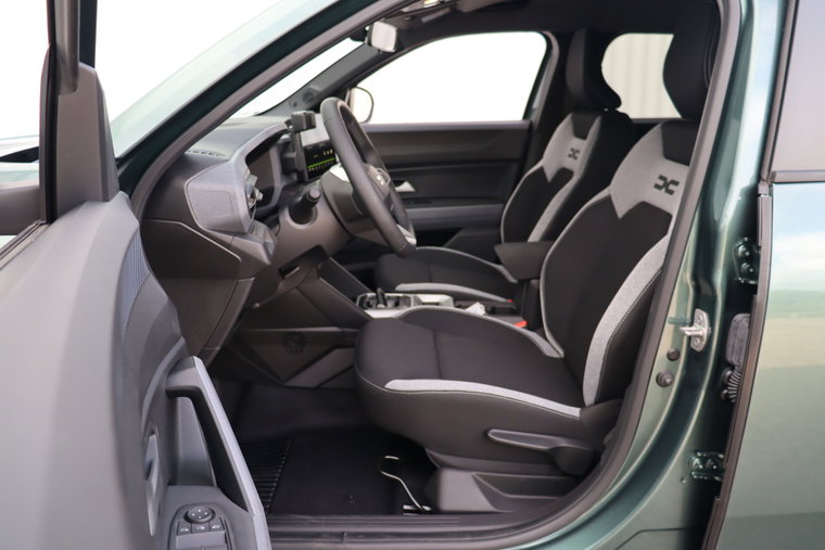 Vehicle Image 7
