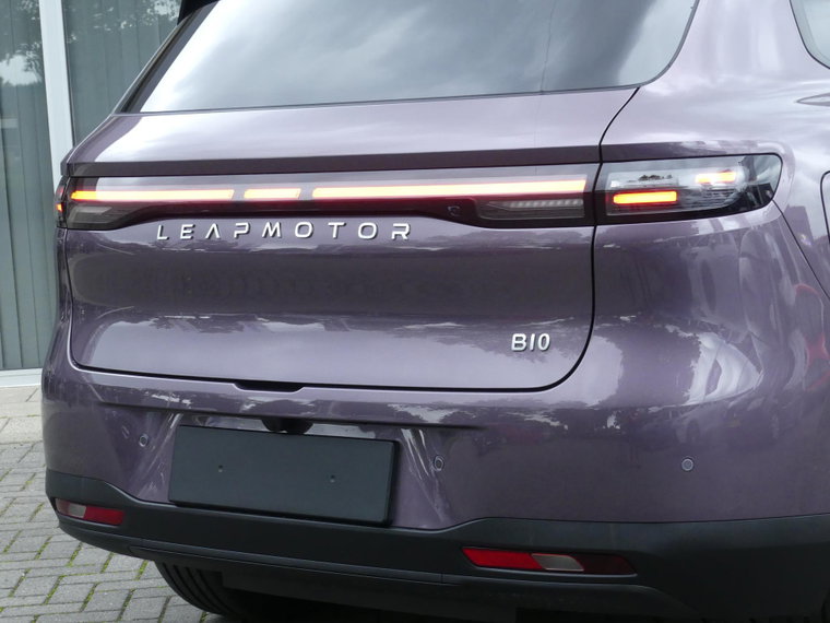Vehicle Image 33