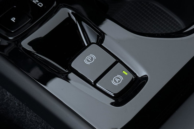 Vehicle Image 35