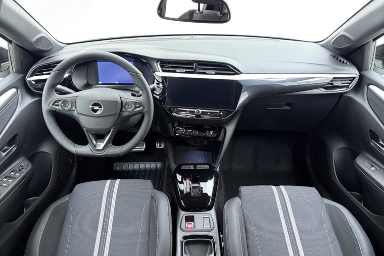 Vehicle Image 32