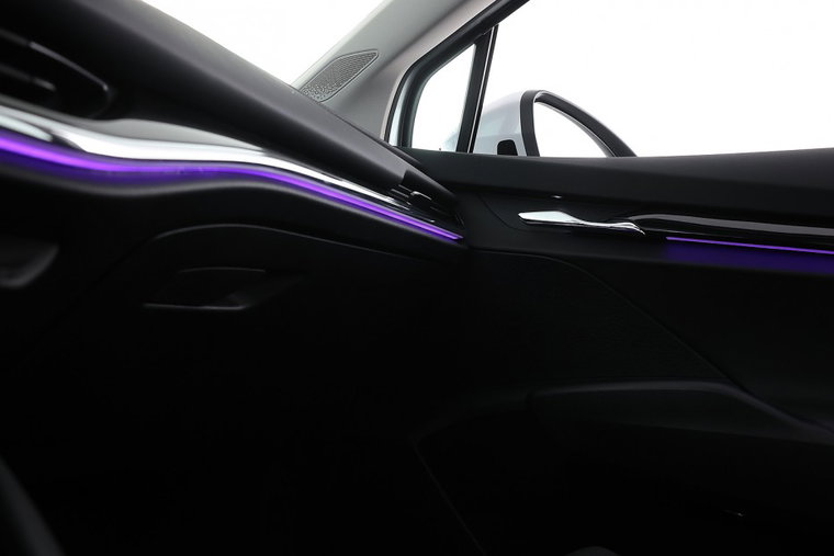 Vehicle Image 38