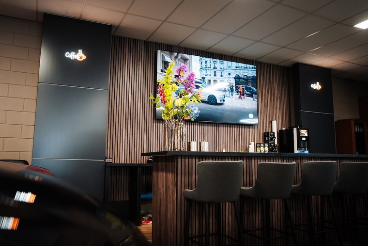 Vehicle Image 27
