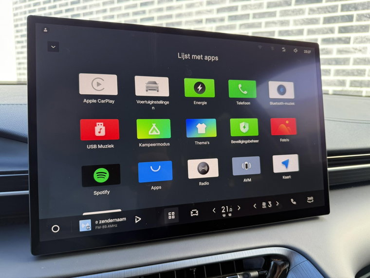 Vehicle Image 11