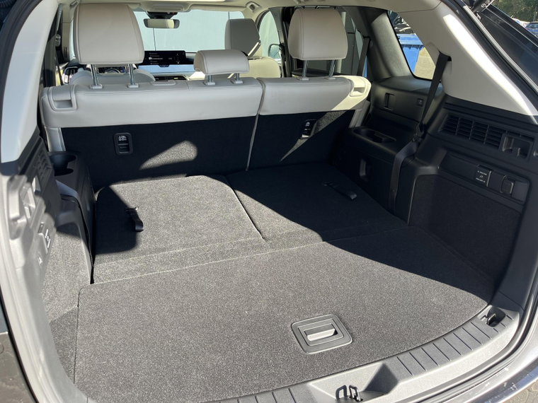 Vehicle Image 17