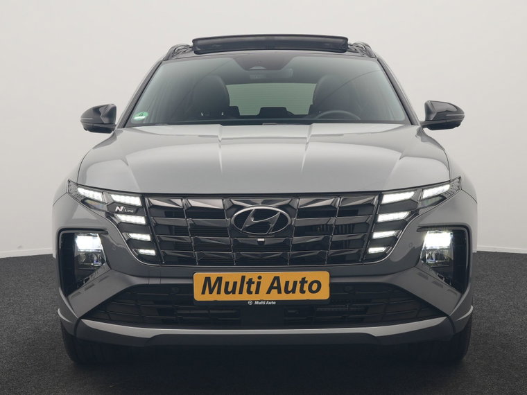 Vehicle Image 16
