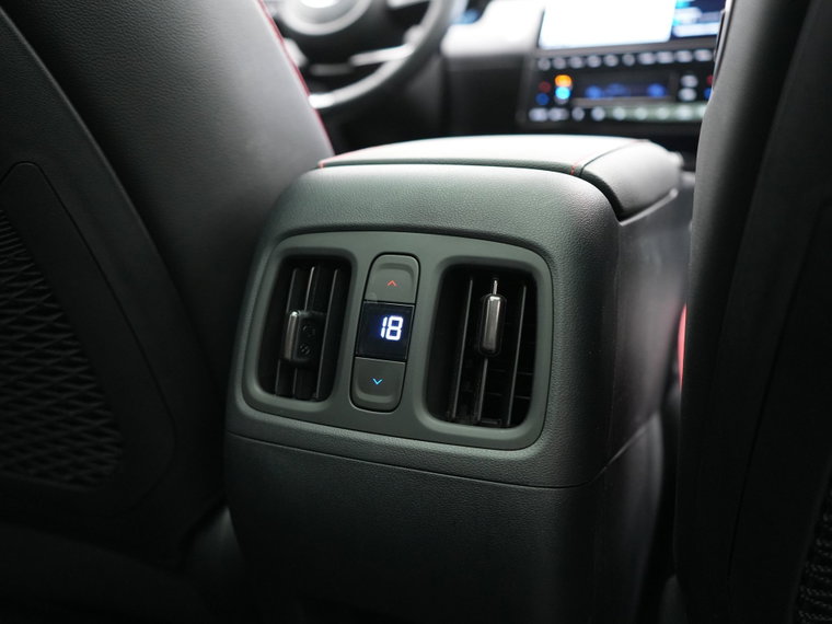 Vehicle Image 38