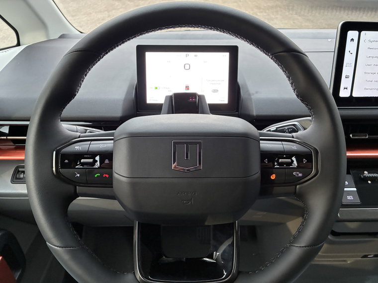 Vehicle Image 23
