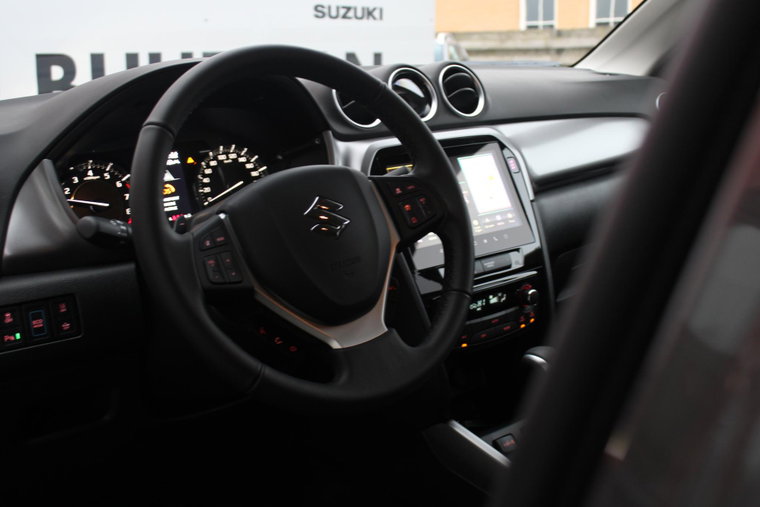 Vehicle Image 10
