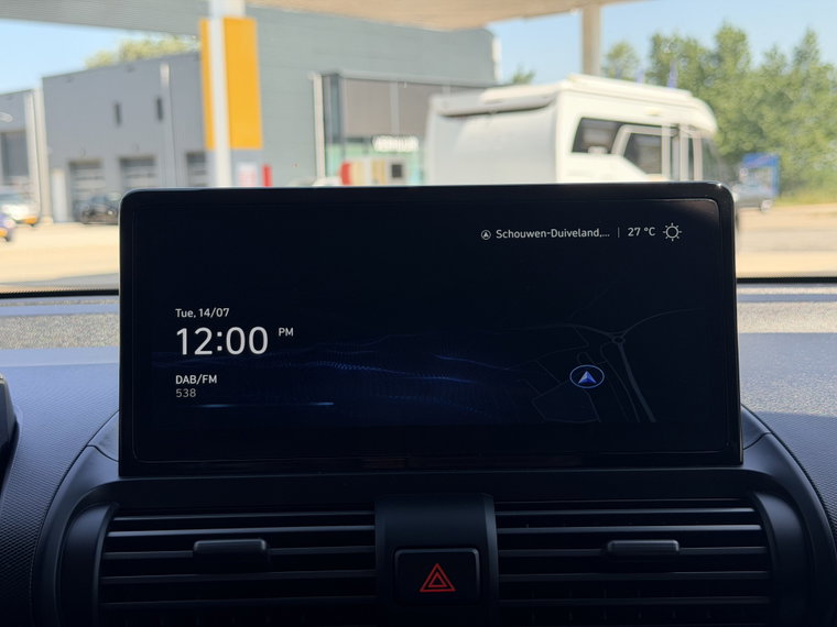 Vehicle Image 16