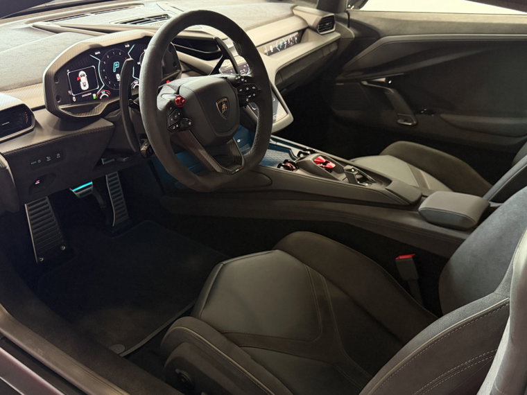 Vehicle Image 22