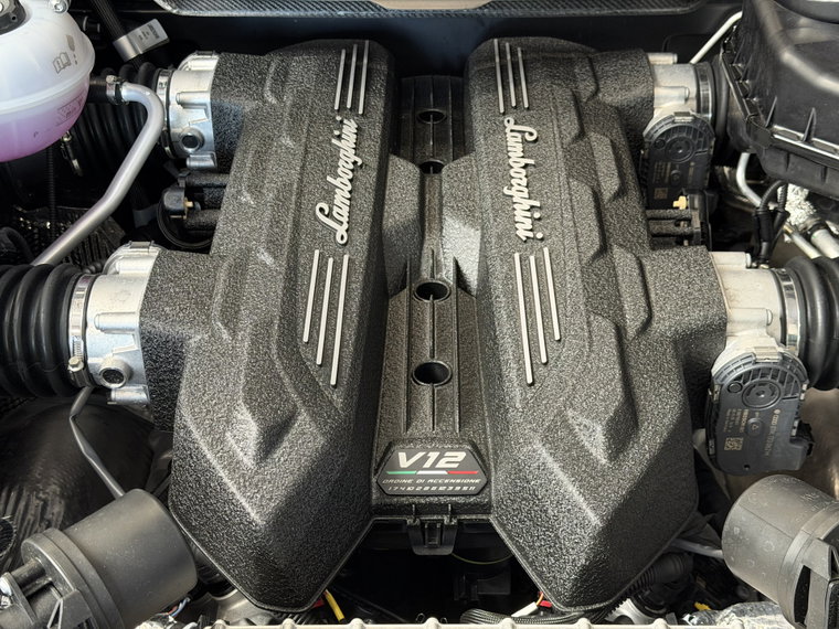 Vehicle Image 33