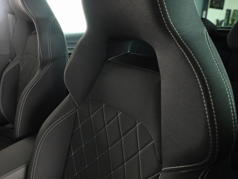 Vehicle Image 33