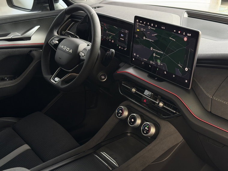 Vehicle Image 26