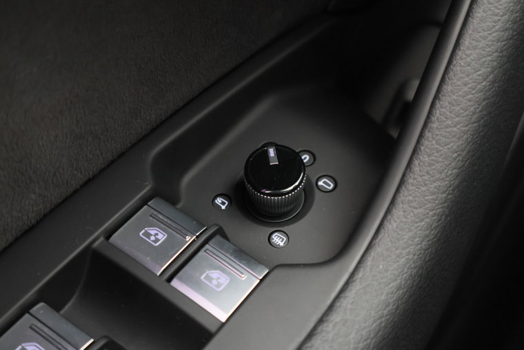 Vehicle Image 39