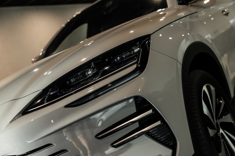 Vehicle Image 13